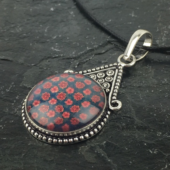 New Floral Dichroic Glass Acrylic Silver Overlay Pendant w Cord - Picture 4 of 8